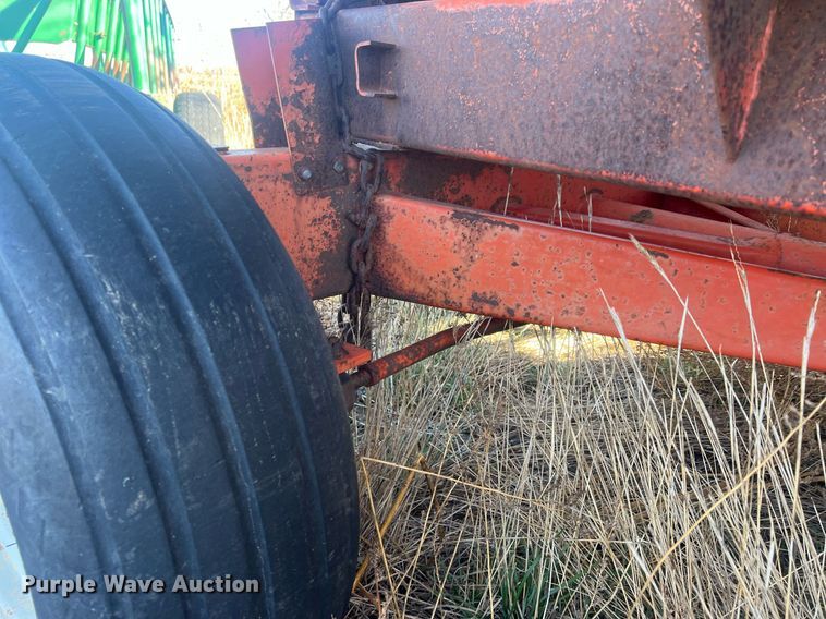 image for item OA9237 Korhumel Industries 220  gravity wagon