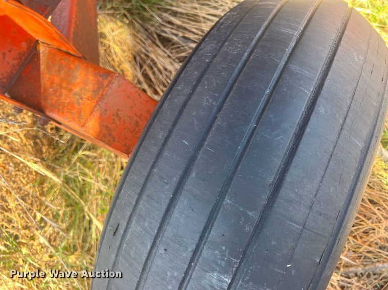 image for item OA9237 Korhumel Industries 220  gravity wagon