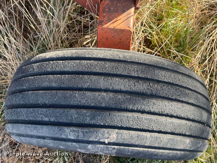 image for item OA9237 Korhumel Industries 220  gravity wagon