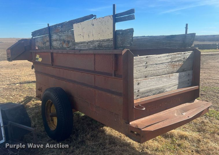 image for item OA9238 Kelly-Ryan Feed-R-Wagon  feed wagon