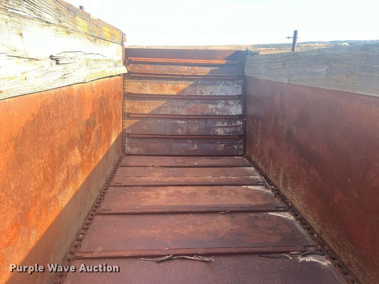 image for item OA9238 Kelly-Ryan Feed-R-Wagon  feed wagon