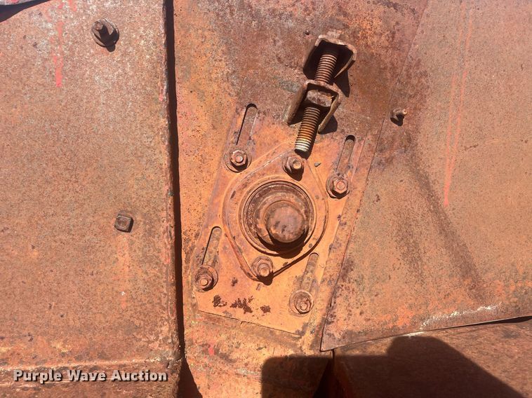 image for item OA9238 Kelly-Ryan Feed-R-Wagon  feed wagon