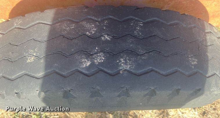 image for item OA9238 Kelly-Ryan Feed-R-Wagon  feed wagon