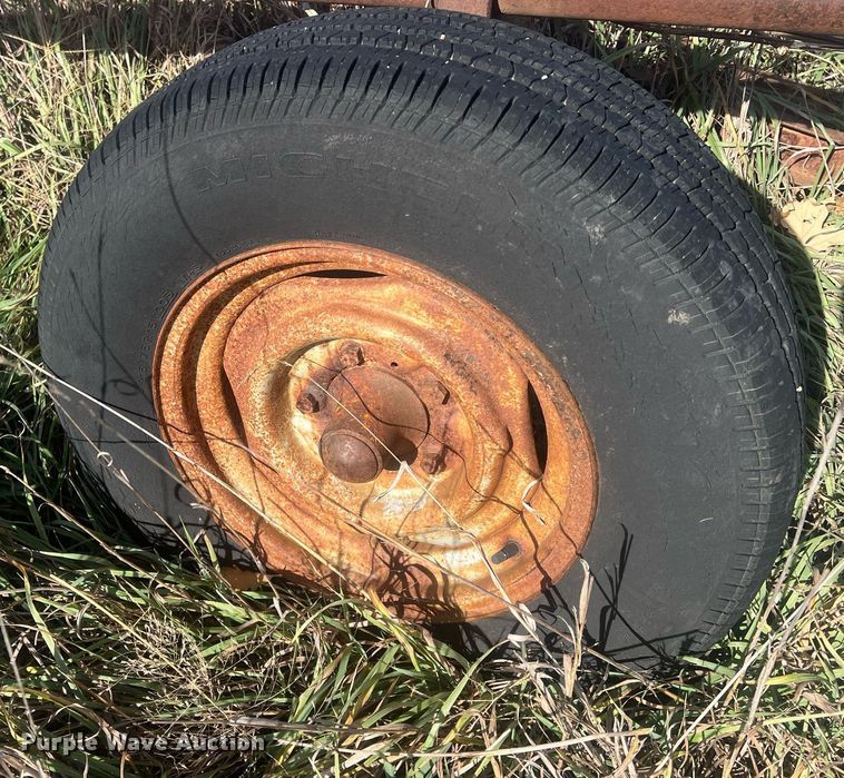 image for item OA9239 Feeder