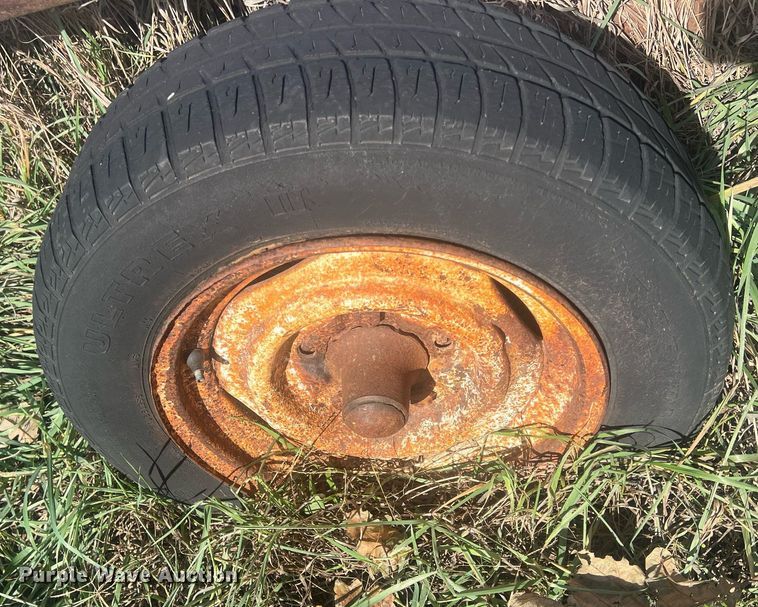 image for item OA9239 Feeder