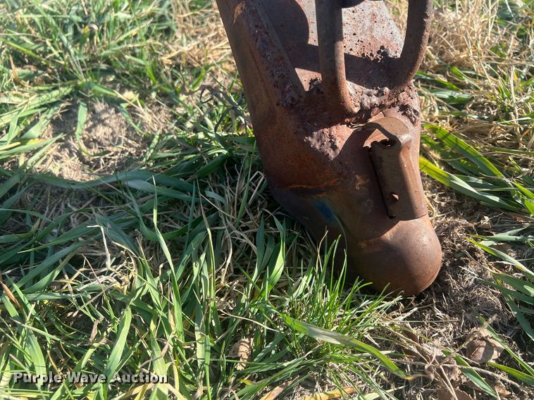 image for item OA9241 (2) bale movers