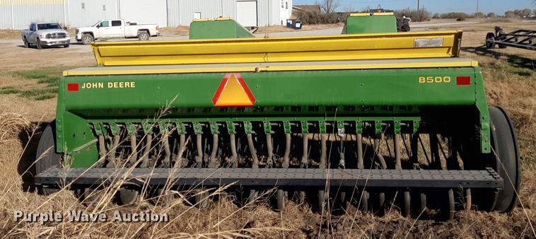 image for item OF9608 John Deere 8500  grain drill