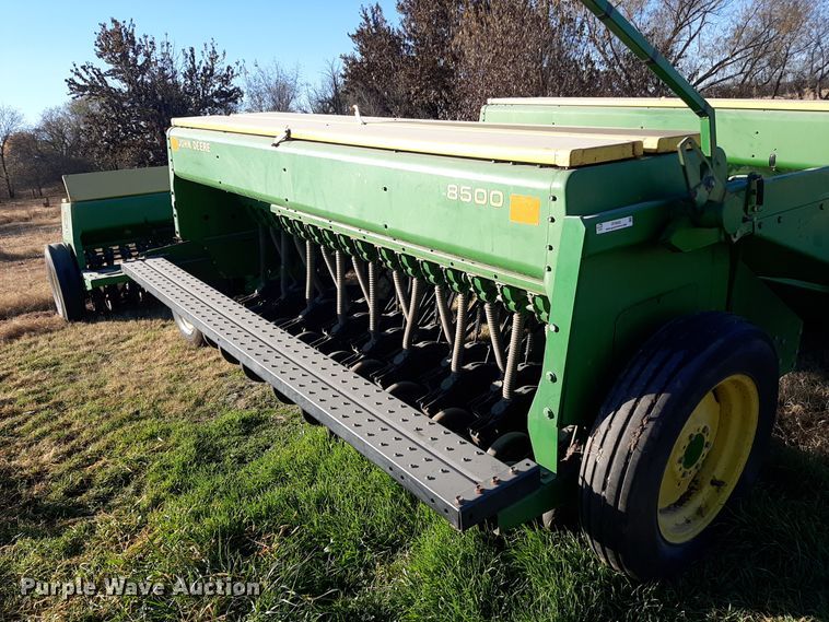 image for item OF9608 John Deere 8500  grain drill