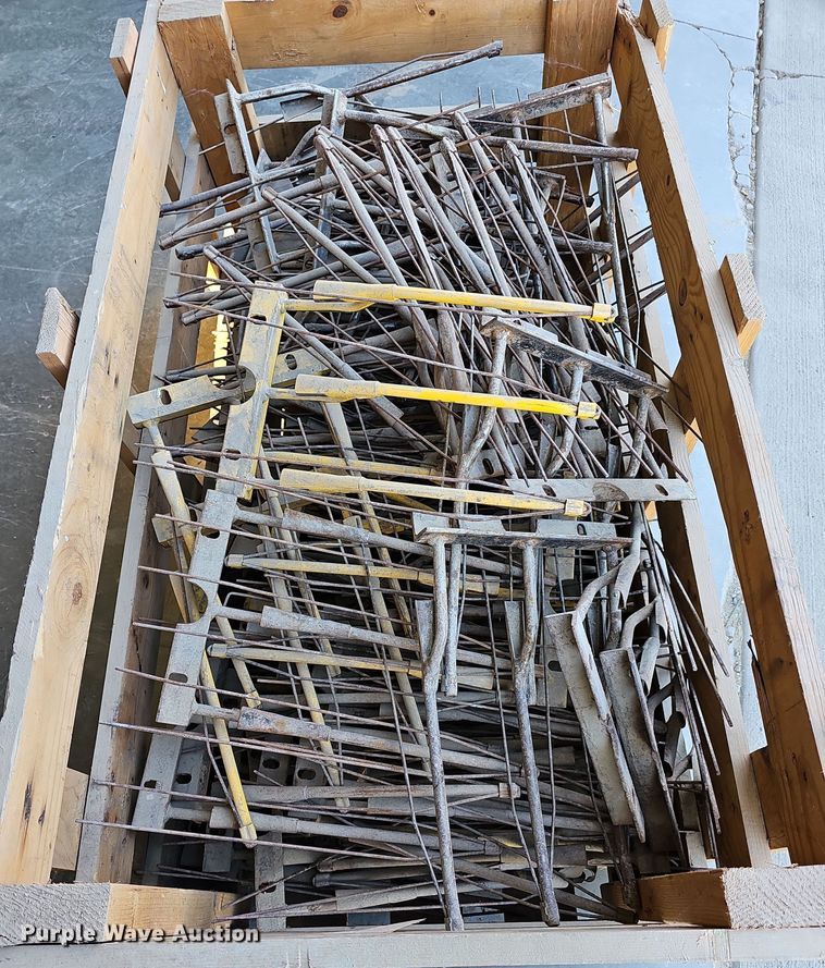 image for item OL9379 Milo guards