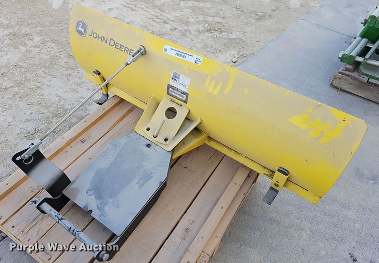 image for item OL9382 John Deere 44" W blade