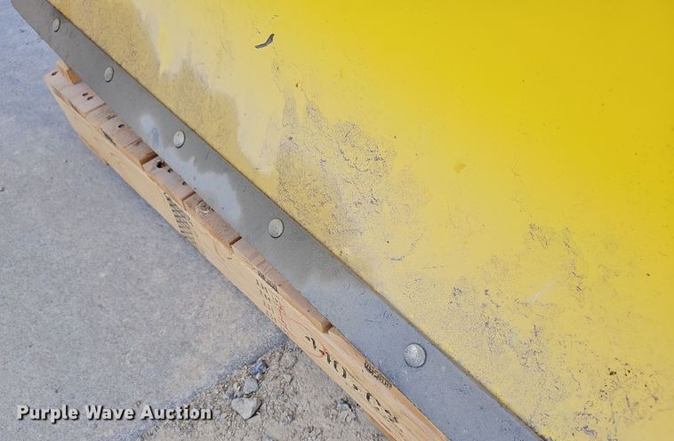 image for item OL9382 John Deere 44" W blade