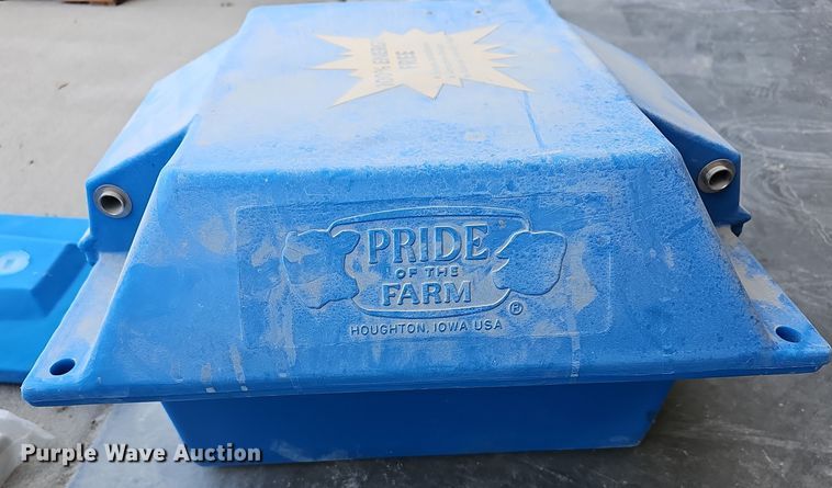 image for item OL9385 PolarMax WPM20  livestock water trough