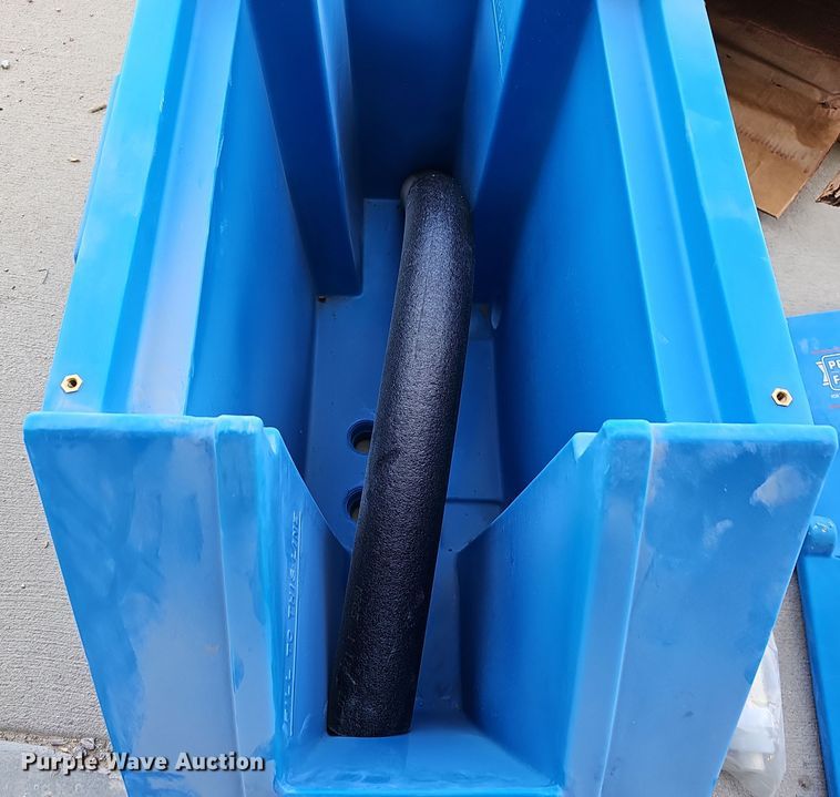 image for item OL9385 PolarMax WPM20  livestock water trough