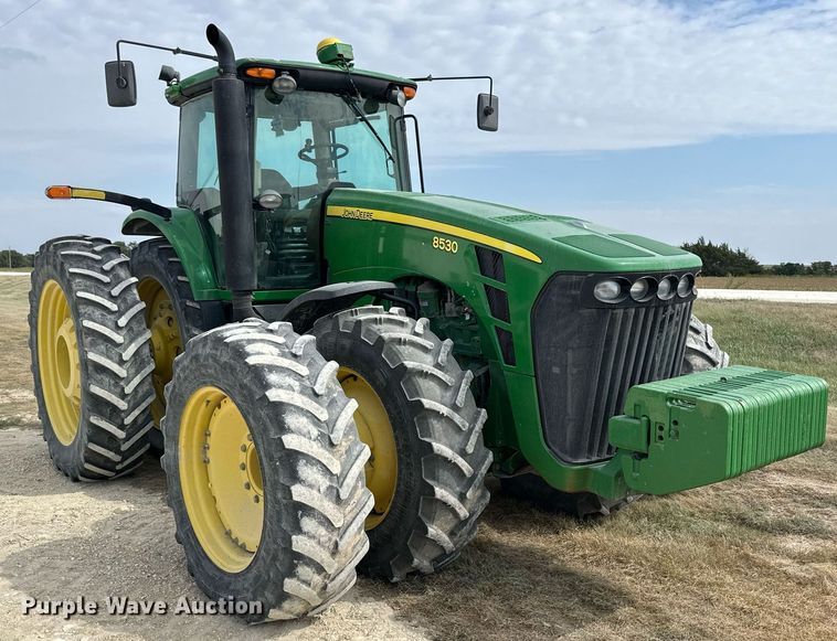 image for item NP9563 2009 John Deere 8530  MFWD tractor