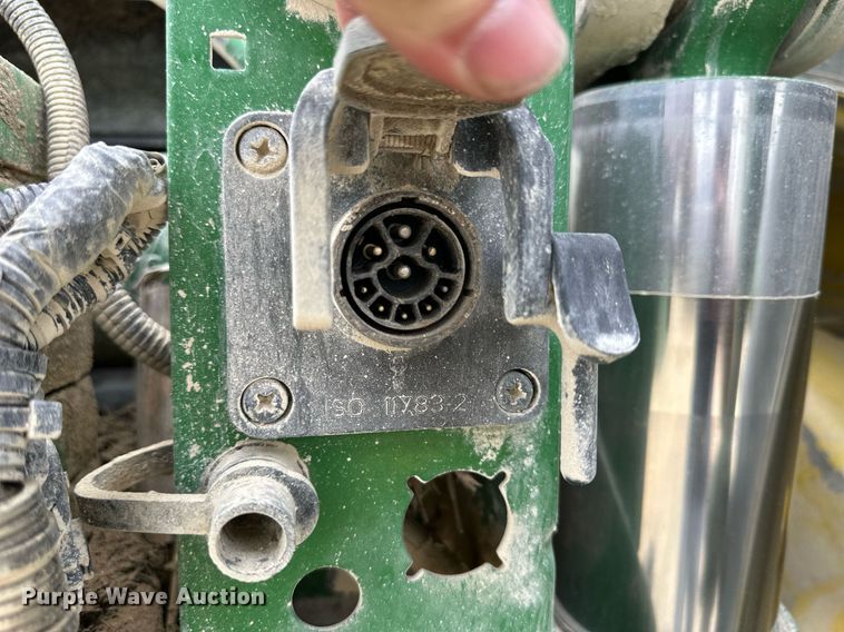 image for item NP9563 2009 John Deere 8530  MFWD tractor