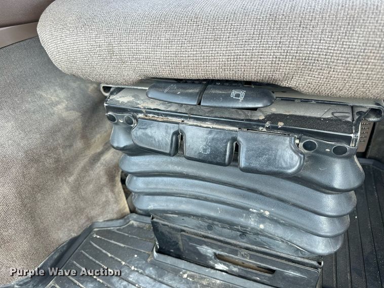 image for item NP9563 2009 John Deere 8530  MFWD tractor