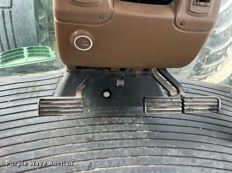 image for item NP9563 2009 John Deere 8530  MFWD tractor