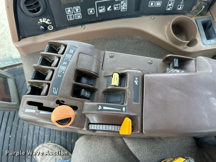 image for item NP9563 2009 John Deere 8530  MFWD tractor