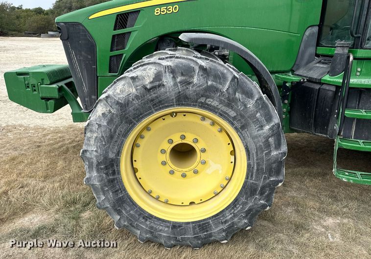 image for item NP9563 2009 John Deere 8530  MFWD tractor