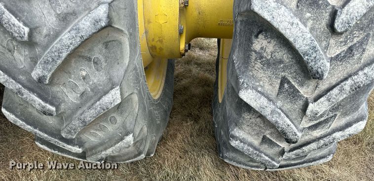 image for item NP9563 2009 John Deere 8530  MFWD tractor