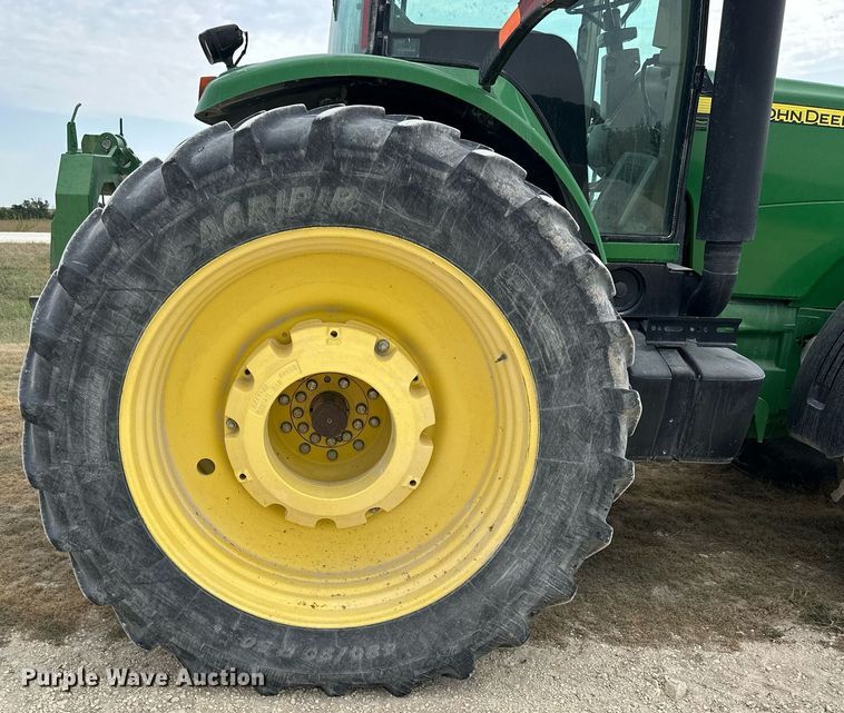 image for item NP9563 2009 John Deere 8530  MFWD tractor