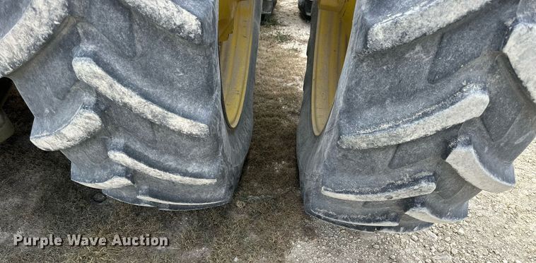 image for item NP9563 2009 John Deere 8530  MFWD tractor