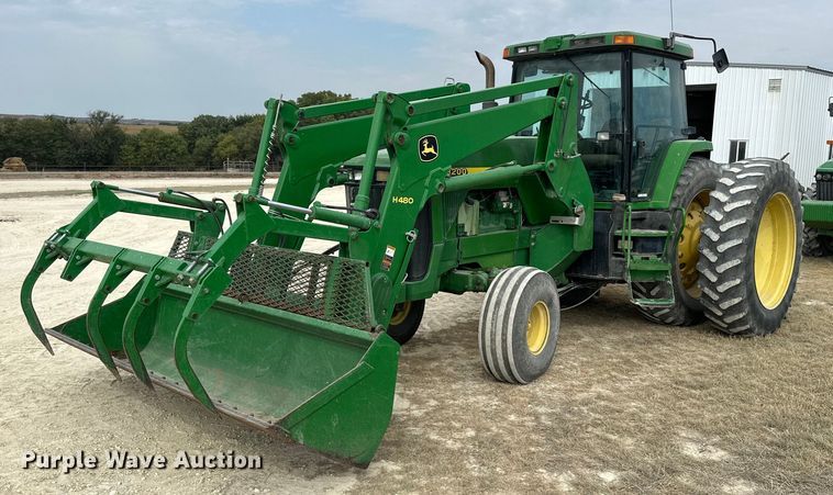 image for item NP9564 1995 John Deere 8200  MFWD tractor