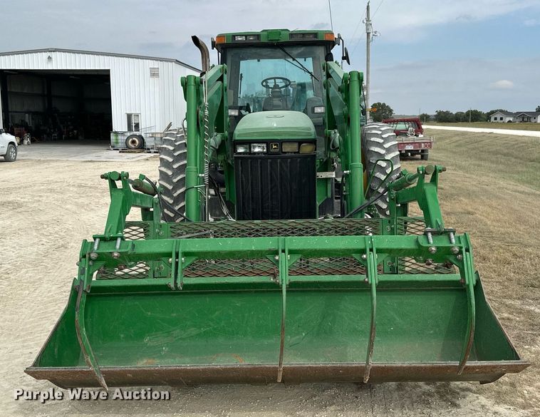 image for item NP9564 1995 John Deere 8200  MFWD tractor