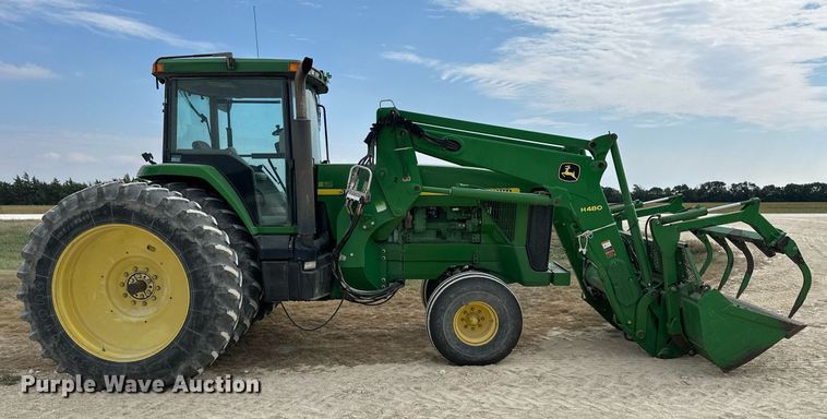 image for item NP9564 1995 John Deere 8200  MFWD tractor