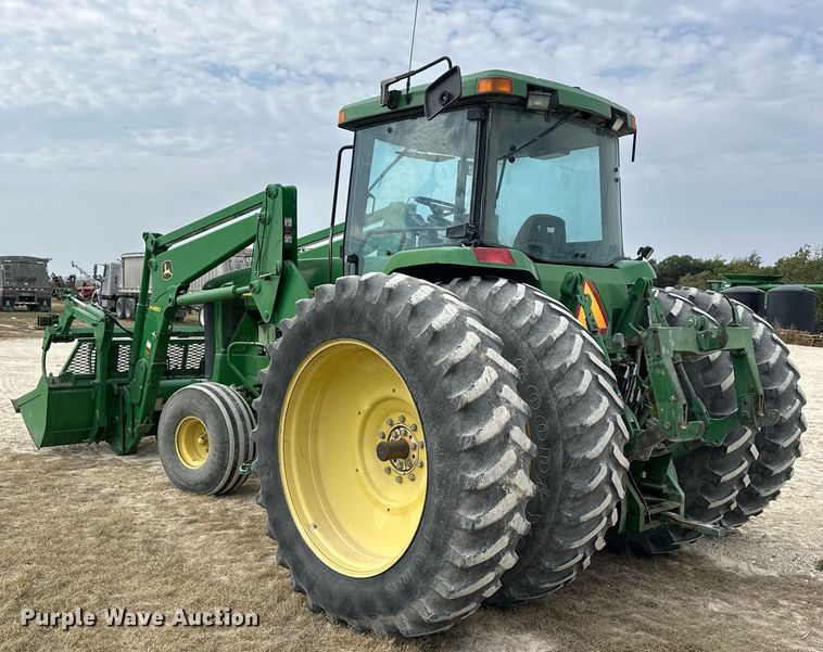 image for item NP9564 1995 John Deere 8200  MFWD tractor