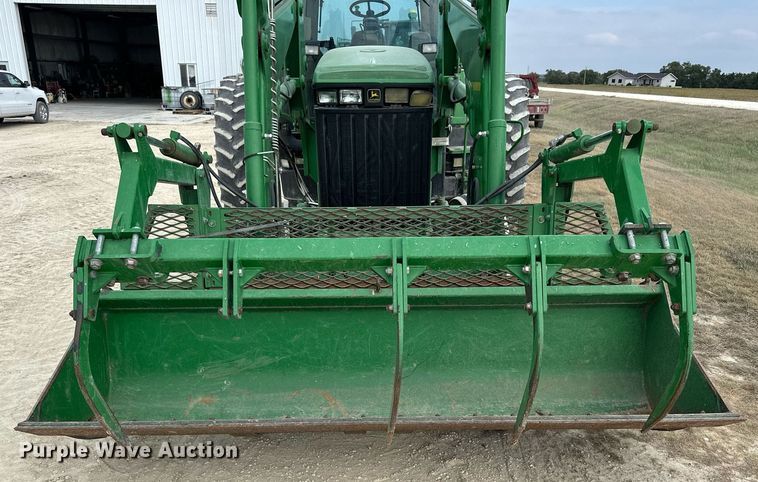 image for item NP9564 1995 John Deere 8200  MFWD tractor