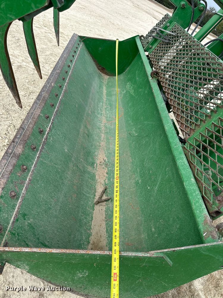 image for item NP9564 1995 John Deere 8200  MFWD tractor