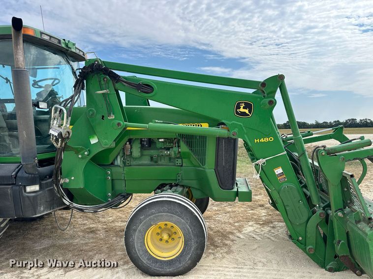 image for item NP9564 1995 John Deere 8200  MFWD tractor
