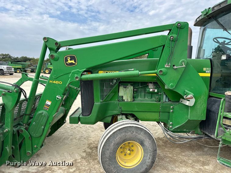 image for item NP9564 1995 John Deere 8200  MFWD tractor