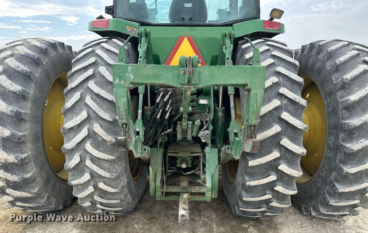 image for item NP9564 1995 John Deere 8200  MFWD tractor