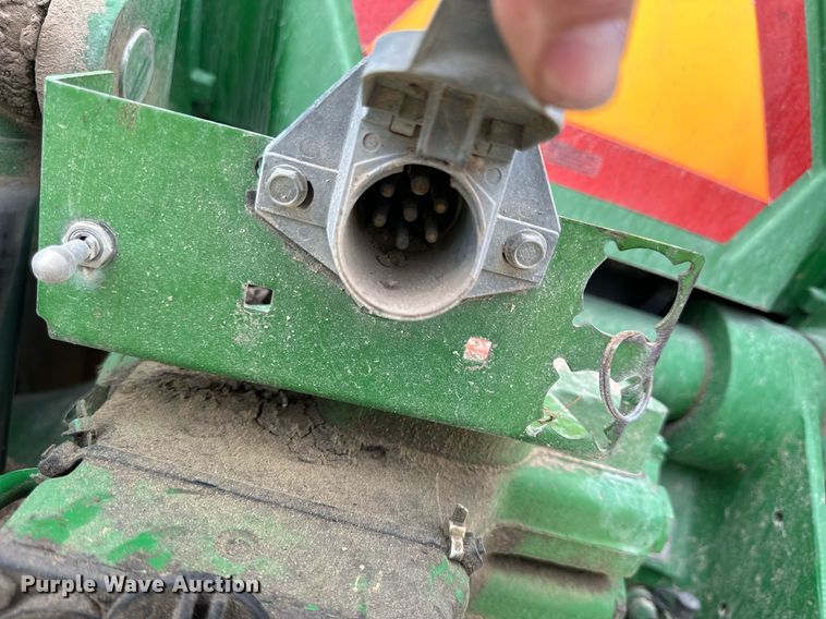 image for item NP9564 1995 John Deere 8200  MFWD tractor