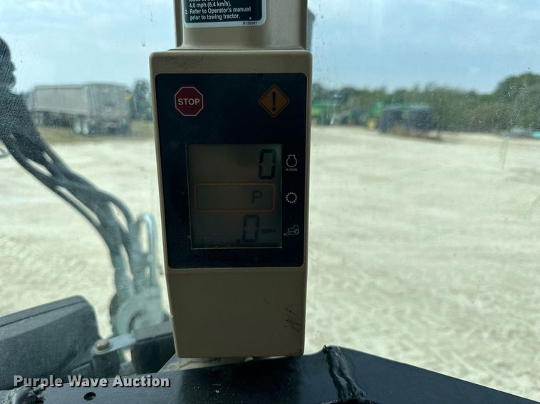 image for item NP9564 1995 John Deere 8200  MFWD tractor