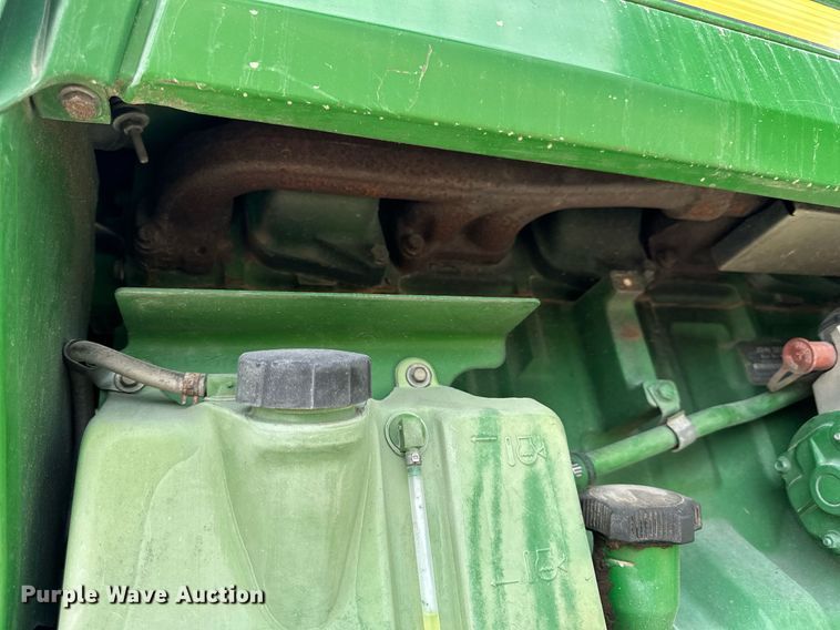 image for item NP9564 1995 John Deere 8200  MFWD tractor