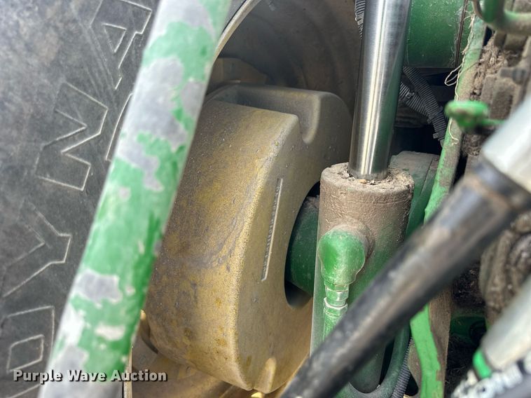 image for item NP9564 1995 John Deere 8200  MFWD tractor