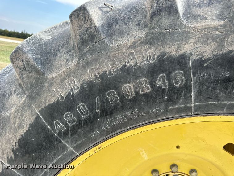 image for item NP9564 1995 John Deere 8200  MFWD tractor