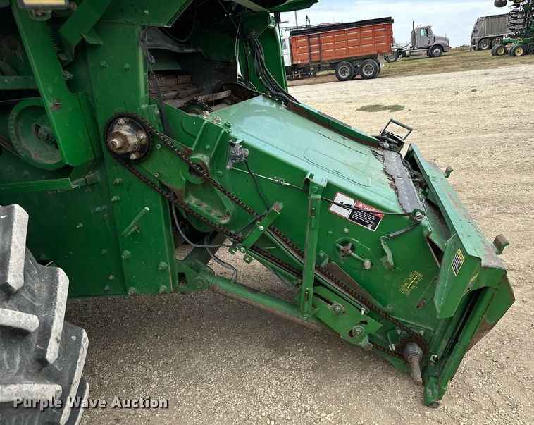 image for item NP9566 2003 John Deere 9750STS  combine