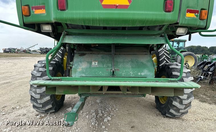 image for item NP9566 2003 John Deere 9750STS  combine