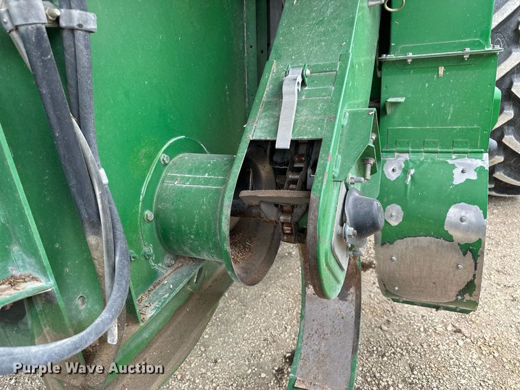 image for item NP9566 2003 John Deere 9750STS  combine