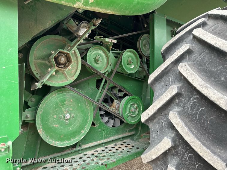 image for item NP9566 2003 John Deere 9750STS  combine