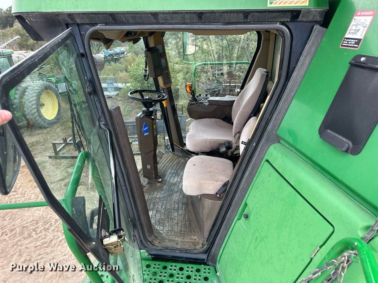 image for item NP9566 2003 John Deere 9750STS  combine