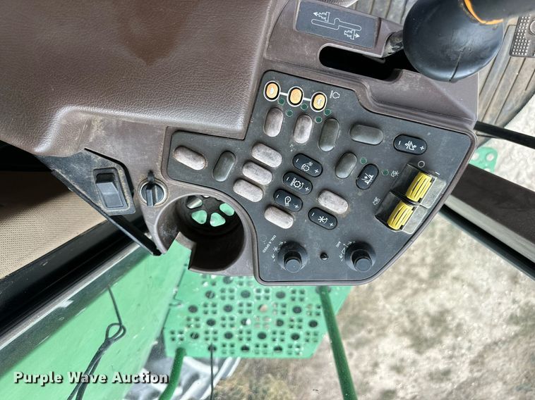 image for item NP9566 2003 John Deere 9750STS  combine