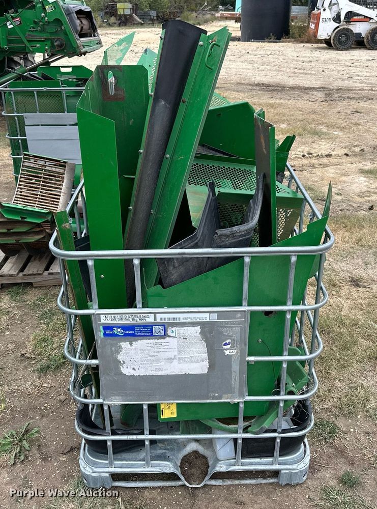 image for item NP9566 2003 John Deere 9750STS  combine