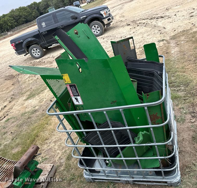 image for item NP9566 2003 John Deere 9750STS  combine