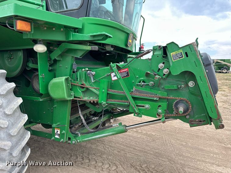 image for item NP9568 2007 John Deere 9760STS  combine