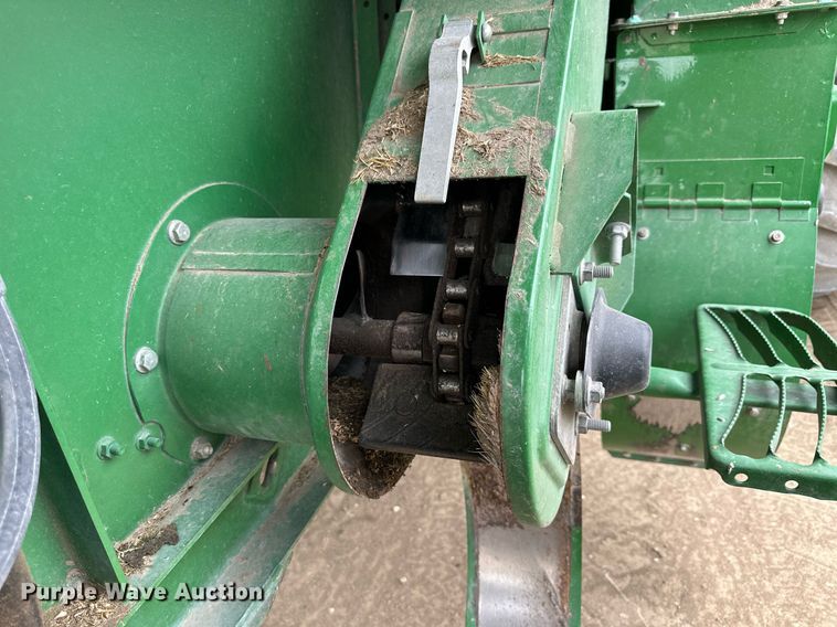 image for item NP9568 2007 John Deere 9760STS  combine